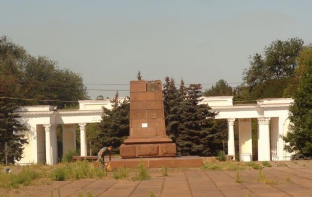 Горсовет Мариуполя решил снести все памятники Ленину