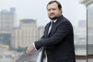 Финансовая система Украины в шаге от пропасти - Арбузов