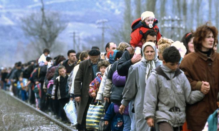 Беженцев с Донбасса не пускают в Москву, Чечню и Крым