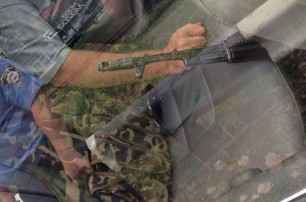 В Днепропетровске задержан джип с оружием и боеприпасами