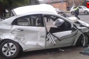 В Ростове броневик протаранил 5 автомобилей: 2 человека погибли
