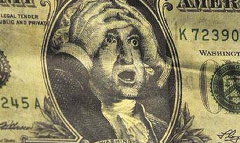 НБУ проиграл спекулянтам: доллар есть только у них – почти по 15 гривен