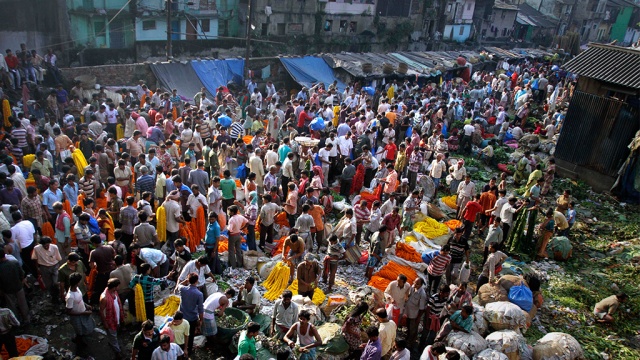 На религиозном празднике в Индии погибло 32 человека