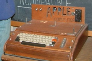 Первый компьютер Стива Джобса уйдет с молотка