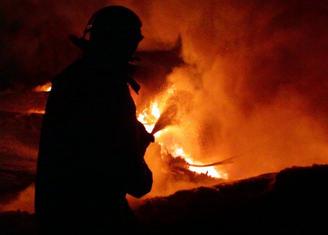 В Дебальцево в пожаре погиб один взрослый и два ребенка