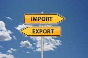 Импорт товаров в Украину сократился на 42%