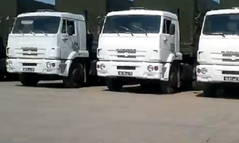 Новый российский «гумконвой» из 100 грузовиков едет на Донбасс