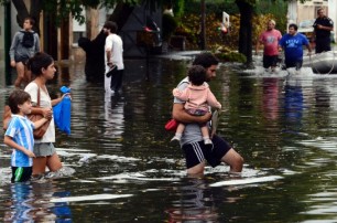 Аргентина страдает от сильнейших дождей