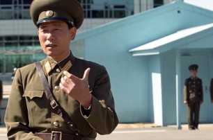 Северная Корея освободила двух осужденных американцев