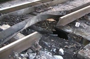 На Харьковщине взорвали железнодорожное полотно