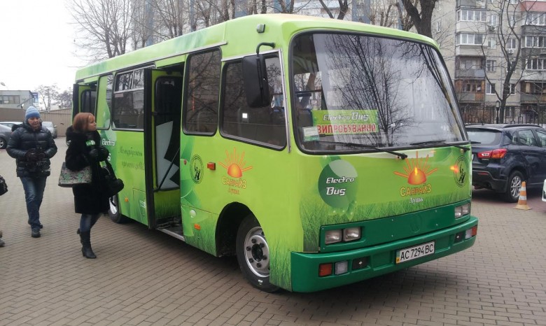 В Киеве протестировали первый электробус