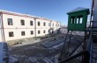 Для туристов в Сибири откроют тюремный хостел с карцером и баландой