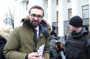 Депутат Сергей Лещенко носит пуховик за 11 тысяч гривен