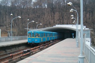 Проездной на метро будет стоить 300 гривен