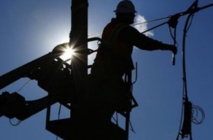 «Укрэнерго» начинает веерные отключения электроэнергии по всей Украине