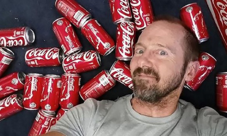 Американец показал что будет, если пить 10 банок кока-колы в течение месяца