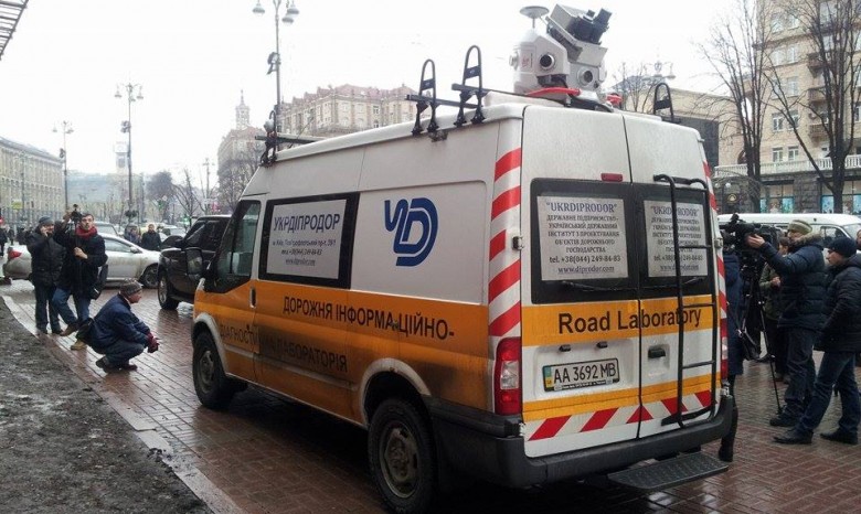 В Киеве с незаконными МАФами будут «бороться» фототехникой и дронами