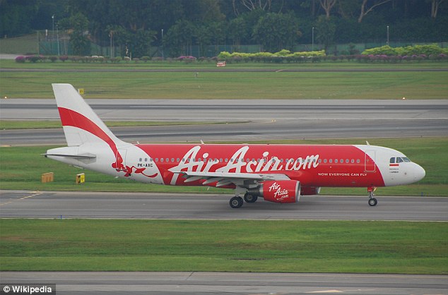 Обнаружены обломки пропавшего лайнера AirAsia