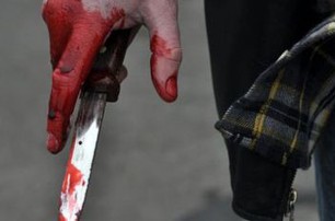 В Киеве преступник порезал ножом милиционеров