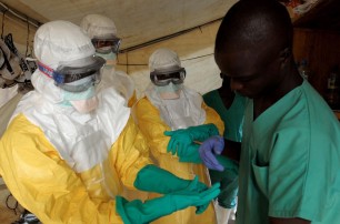 Эбола убила в Африке уже 10 тысяч человек