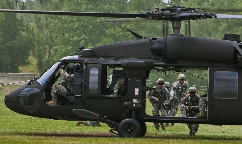 Во Флориде разбился вертолет с 11 военными на борту