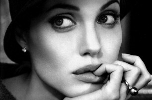 Анджелина Джоли продолжает избавляться от органов