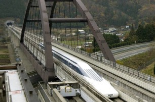 В Японии поезд на магнитной подушке разогнался до 590 км/ч