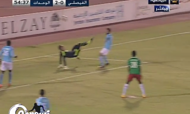 Вратарь иорданской команды забил шикарный гол в свои ворота