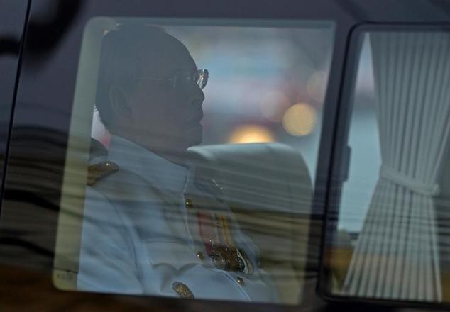 87-летний король Таиланда показался на публике