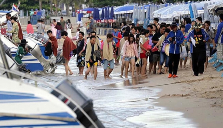 Китайская компания отправила 12,7 тысяч сотрудников в отпуск в Таиланд