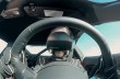 Гонщик прокатился на настоящем Ford Mustang в шлеме виртуальной реальности