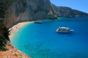 Самый живописный пляж Средиземноморья находится в Греции