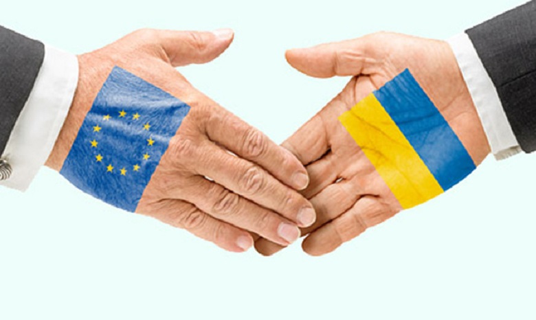 В ЕС пригрозили оставить Украину без безвизового режима из-за спецконфискации
