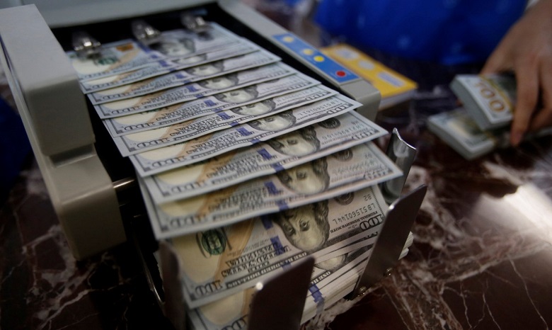 В «Ощадбанке» на счетах Януковича и Азарова лежит более миллиарда долларов