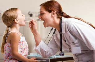 Лекарствам бой: Минздрав предлагает отказаться от медикаментов при лечении ОРВИ у детей