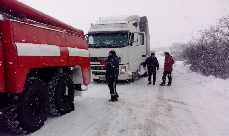 В пяти областях Украины объявлен критический уровень аварийности на дорогах