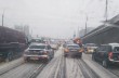 Снегопад остановил Киев: на дорогах массовые ДТП и жуткие пробки (ВИДЕО)