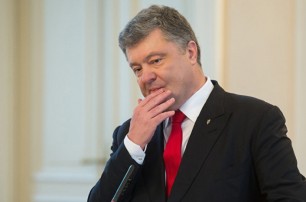 Замглавы Совета НБУ обвинил Порошенко в уничтожении демократии в Украине