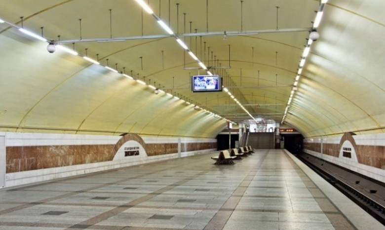 "Взрыв мог бы уничтожить целый вагон": в Киеве в метро обнаружили мужчину со взрывчаткой"