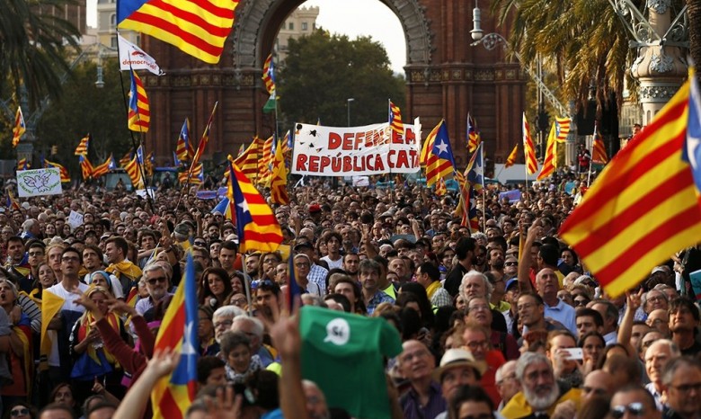 Протесты в Барселоне: ранены почти 100 человек