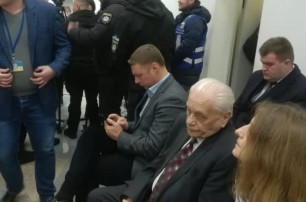 Герой Украины Хмара просит суд отдать Савченко на поруки