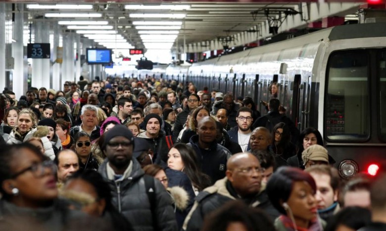 Во Франции началась трехмесячная забастовка железнодорожников