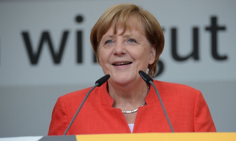 Меркель заявила, что нужно сохранить транзит газа через Украину