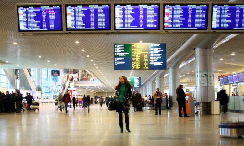 В четырех аэропортах Германии отменили сотни рейсов из-за забастовк