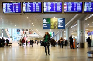 В четырех аэропортах Германии отменили сотни рейсов из-за забастовк