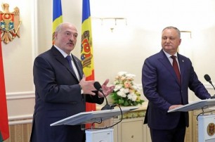 Президент Молдовы Додон хочет в стране "диктатуры, как в Беларуси"