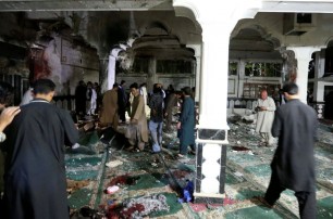 В результате взрыва в мечети Афганистана число жертв возросло до 17