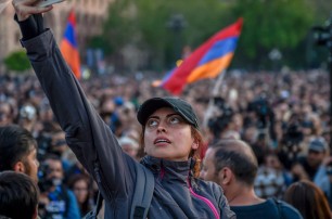 В Ереване вновь возобновились протесты, активисты требуют отставки мэра