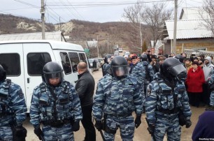 В оккупированном Крыму прошли обыски, задержали двух крымских татар