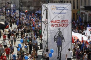 Поляки вышли на протест против политики правительства